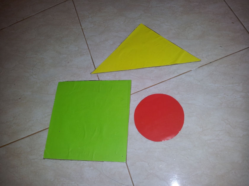 Bentuk Geometri dasar warna warni
